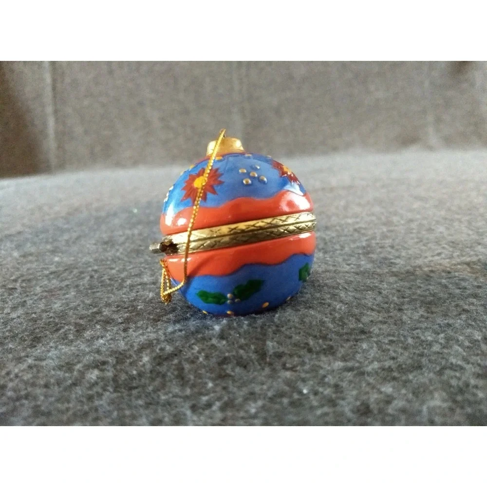 Ornament Trinket Box Porcelain Hinged‎ Christmas Ball Hanging Cord Orig Box NEW